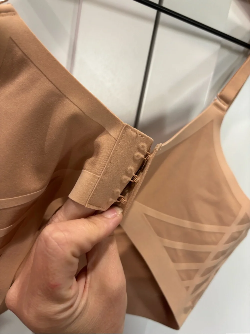 Honeylove 34B/C Nude Seamless Support Bra - Picture 3 of 6